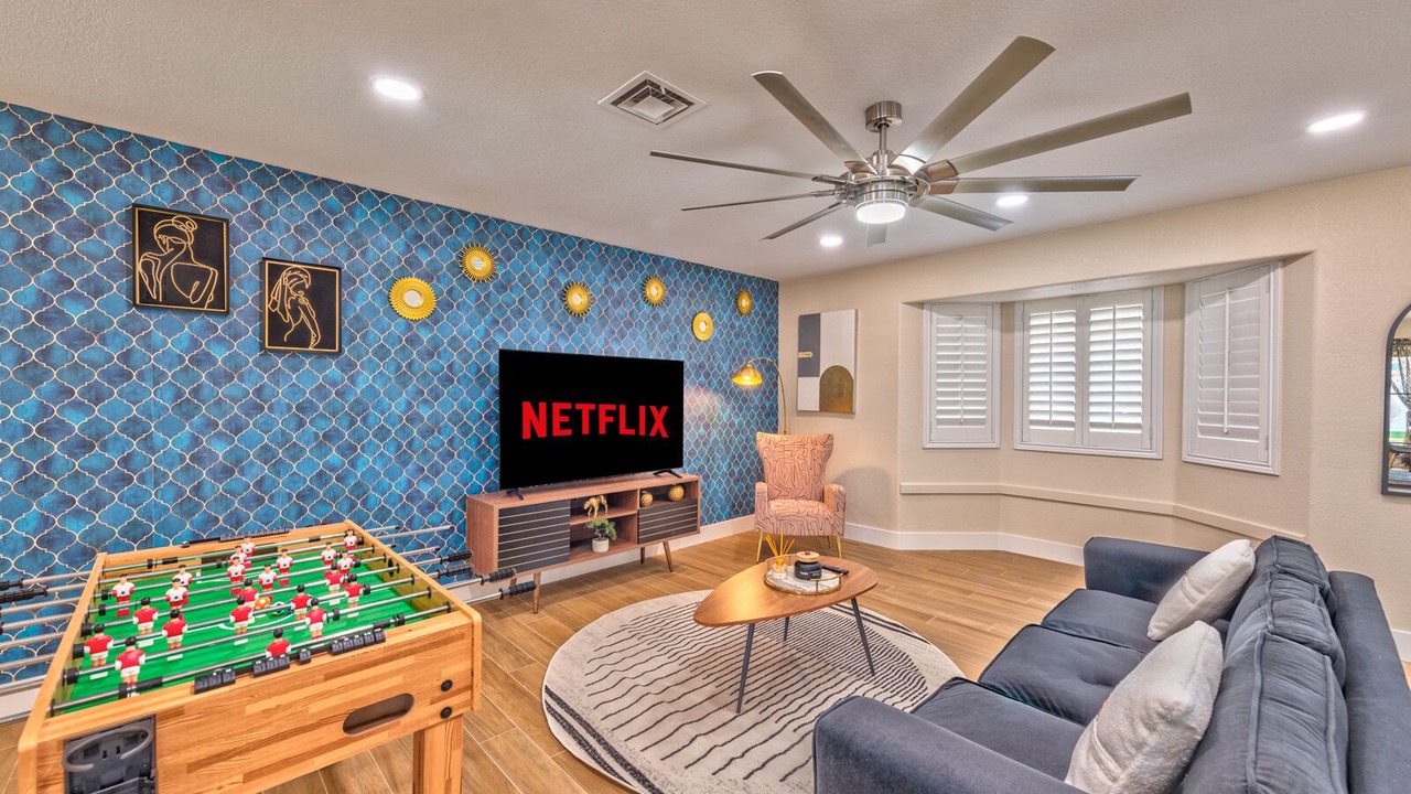 Photo of Livingroom in Enterprise