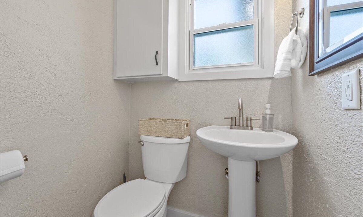 Photo of Bathroom in Sunset