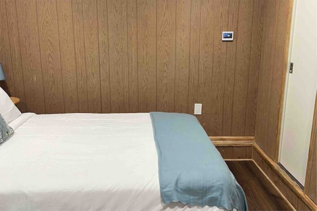 Photo of Bedroom in Running Springs