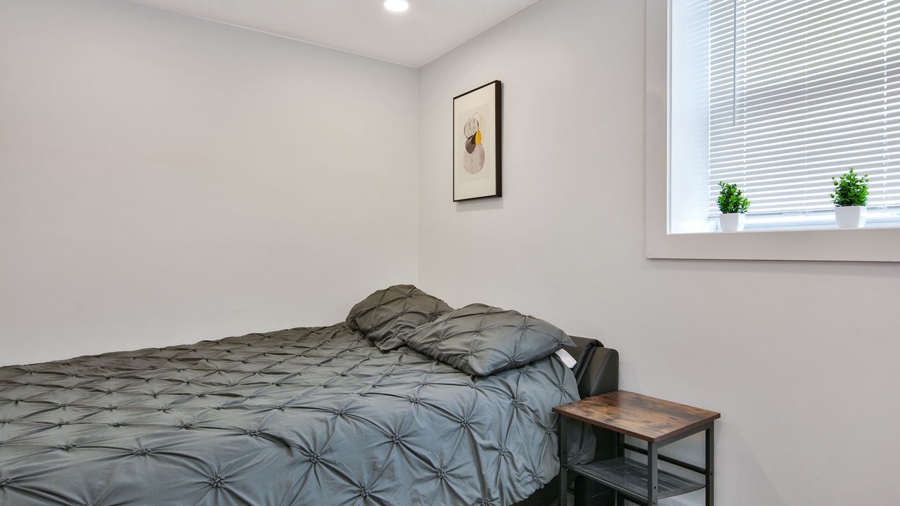 Photo of Bedroom in East Somerville