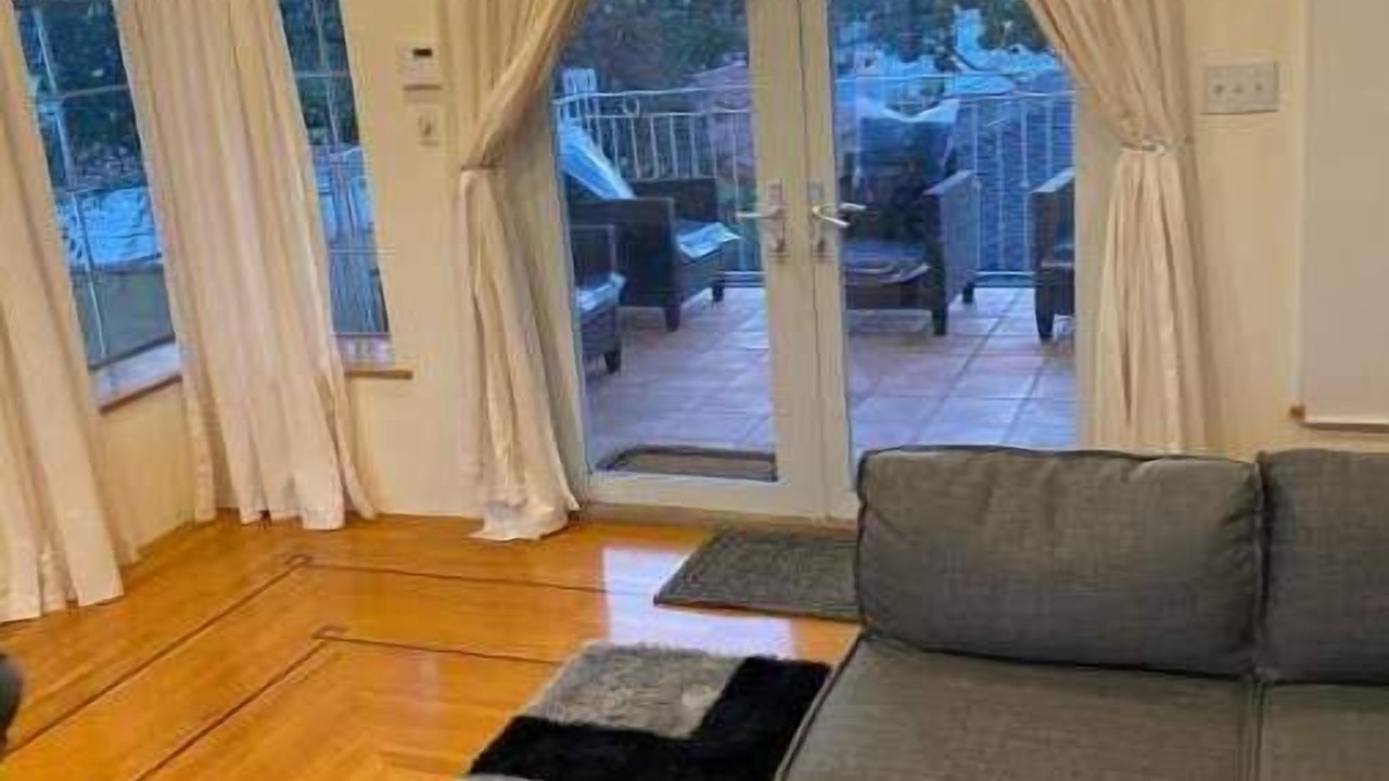 Photo of Livingroom in Ladera Heights