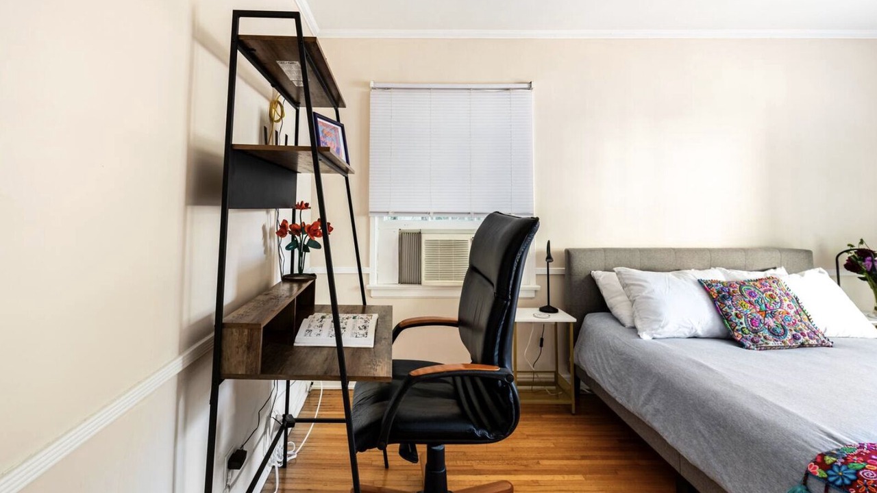 Photo of Bedroom in Beverly Hills