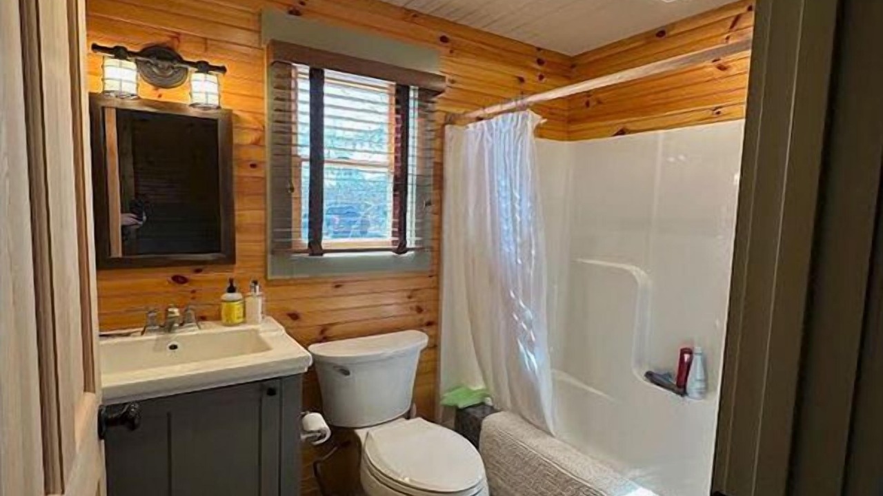 Photo of Bathroom in Friendship