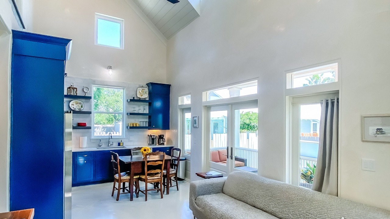 Photo of Bedroom in Crystal Shores