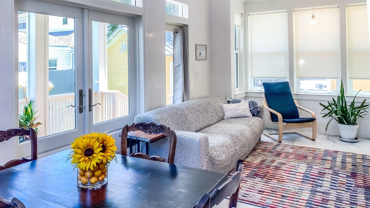 Photo of Livingroom in Crystal Shores