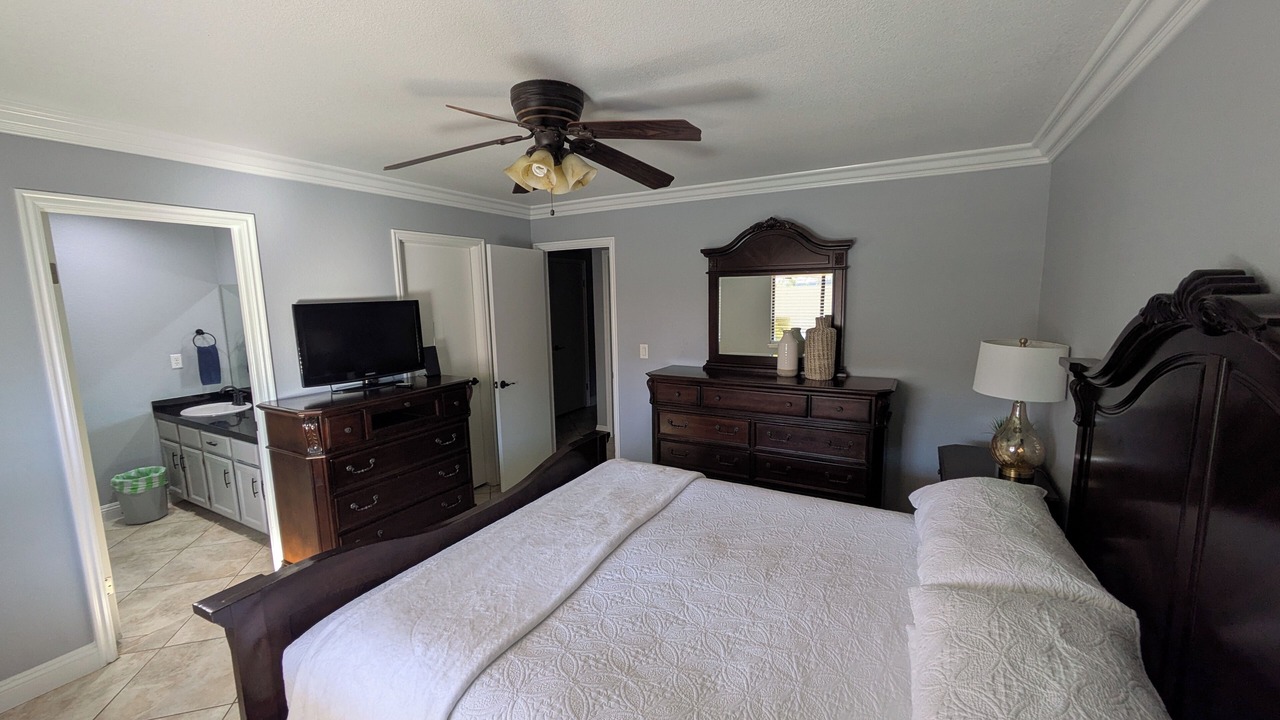 Photo of Bedroom in Sunrise Manor