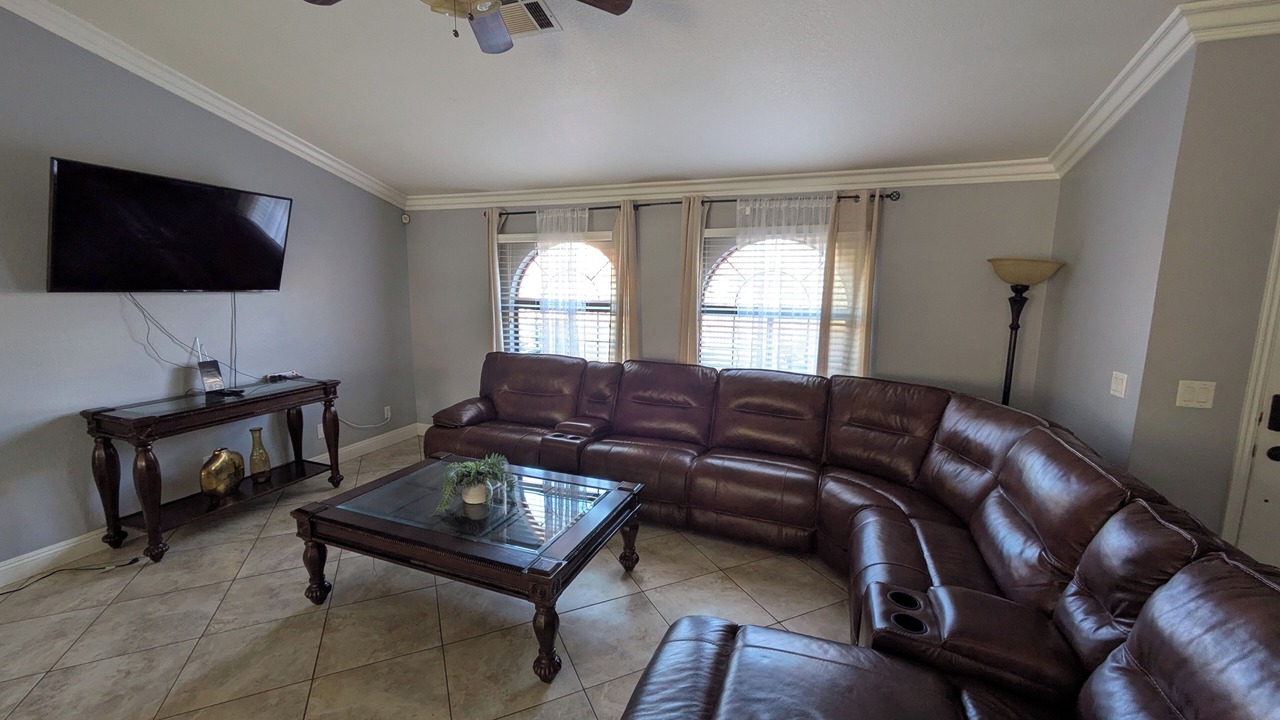 Photo of Livingroom in Sunrise Manor