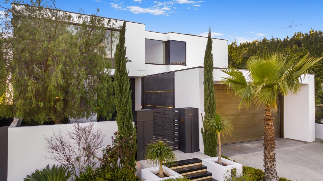 Photo of Outdoor in Hollywood Hills West