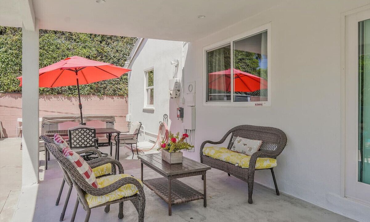Photo of Outdoor in Valley Glen