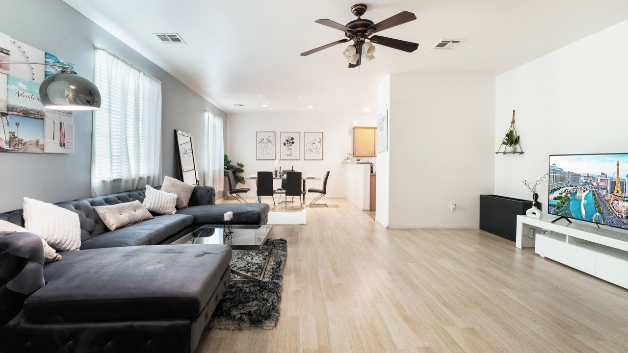 Photo of Livingroom in Rhodes Ranch