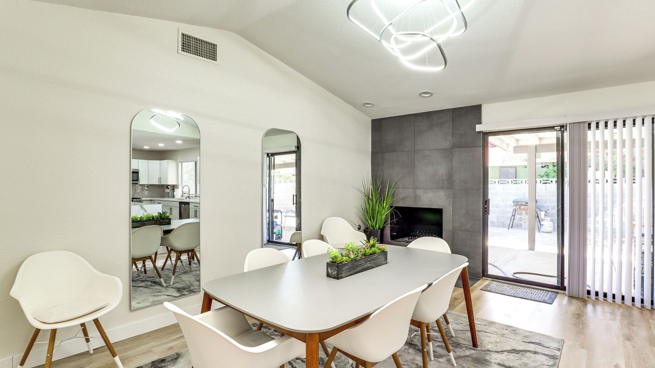Photo of Livingroom in Chinatown