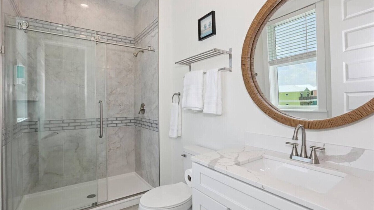 Photo of Bathroom in Navarre Beach