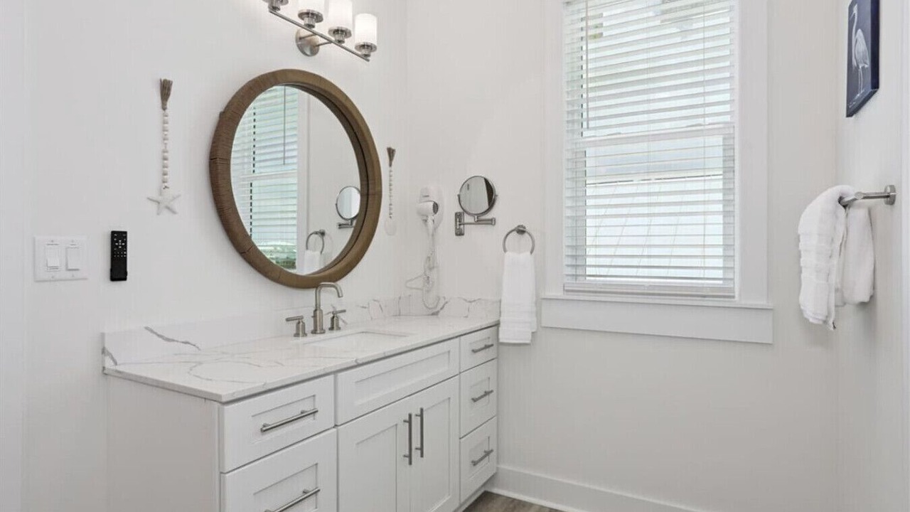 Photo of Bathroom in Navarre Beach