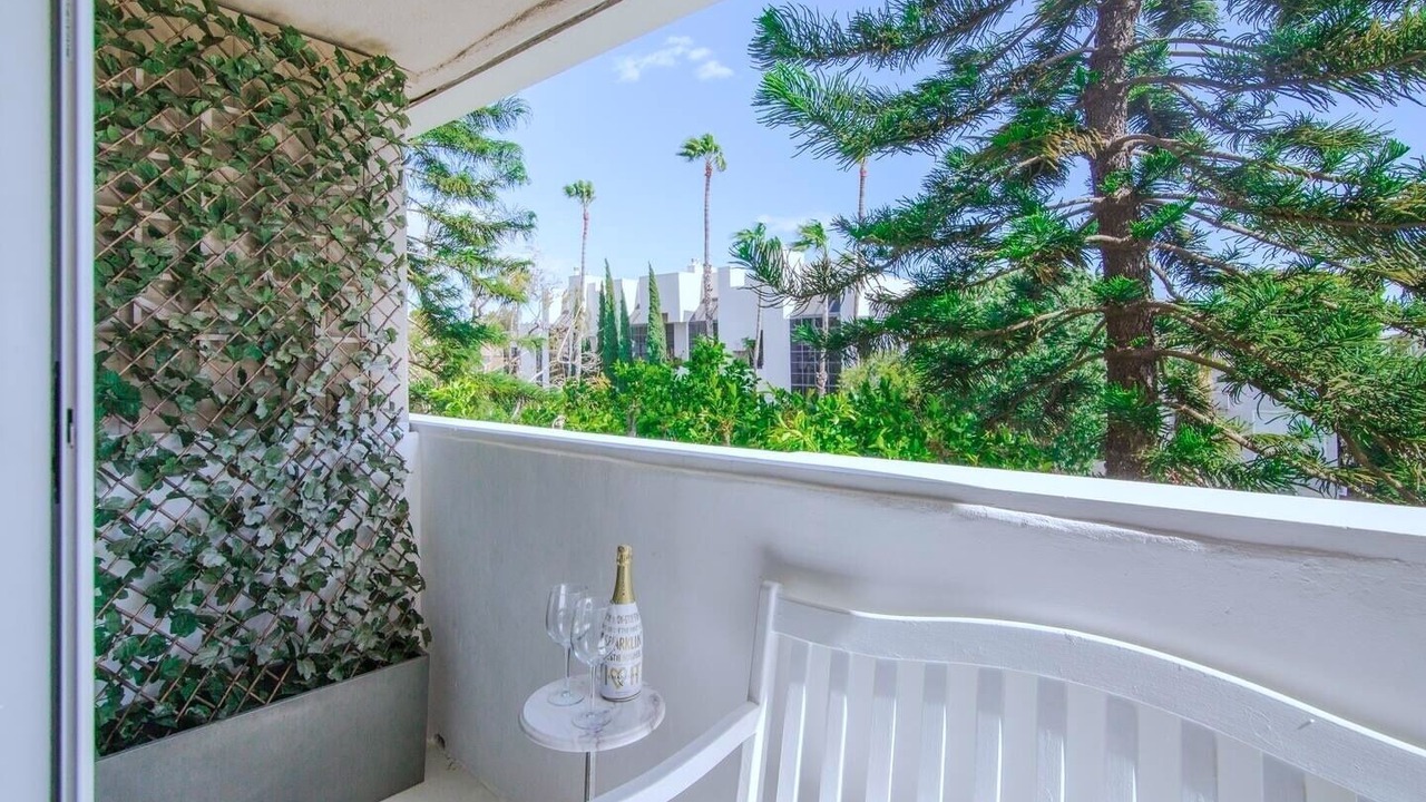Photo of Outdoor in Sawtelle