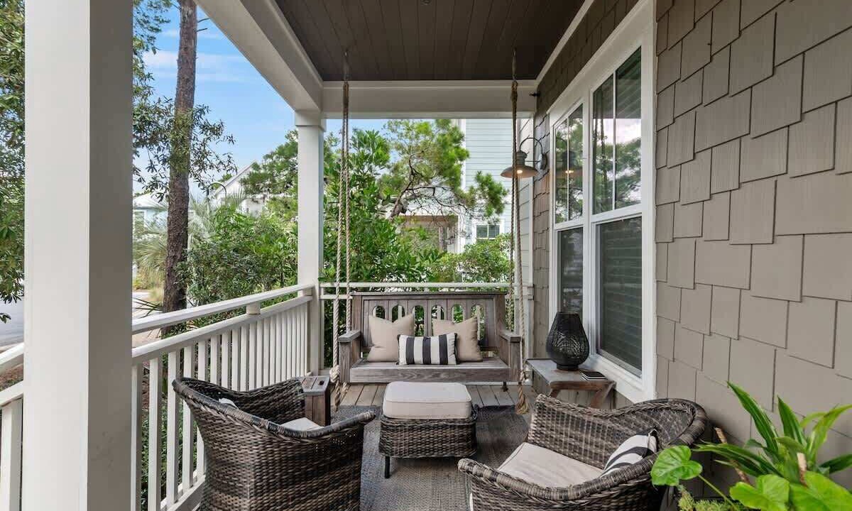Photo of Patio Balcony in Lakeside at Blue Mountain Beach