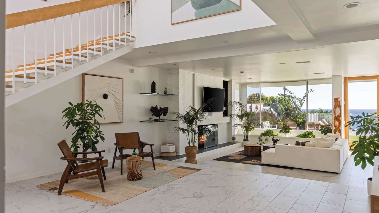 Photo of Livingroom in Malibu