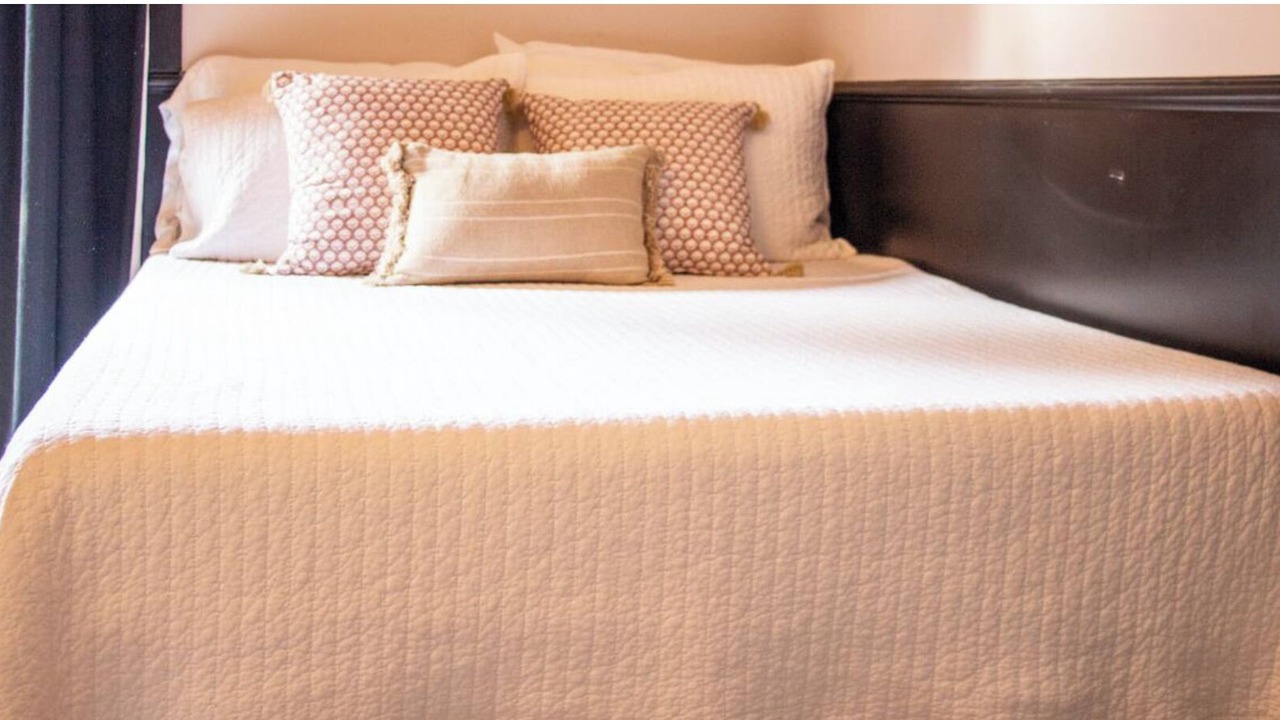 Photo of Bedroom in Windsor Square