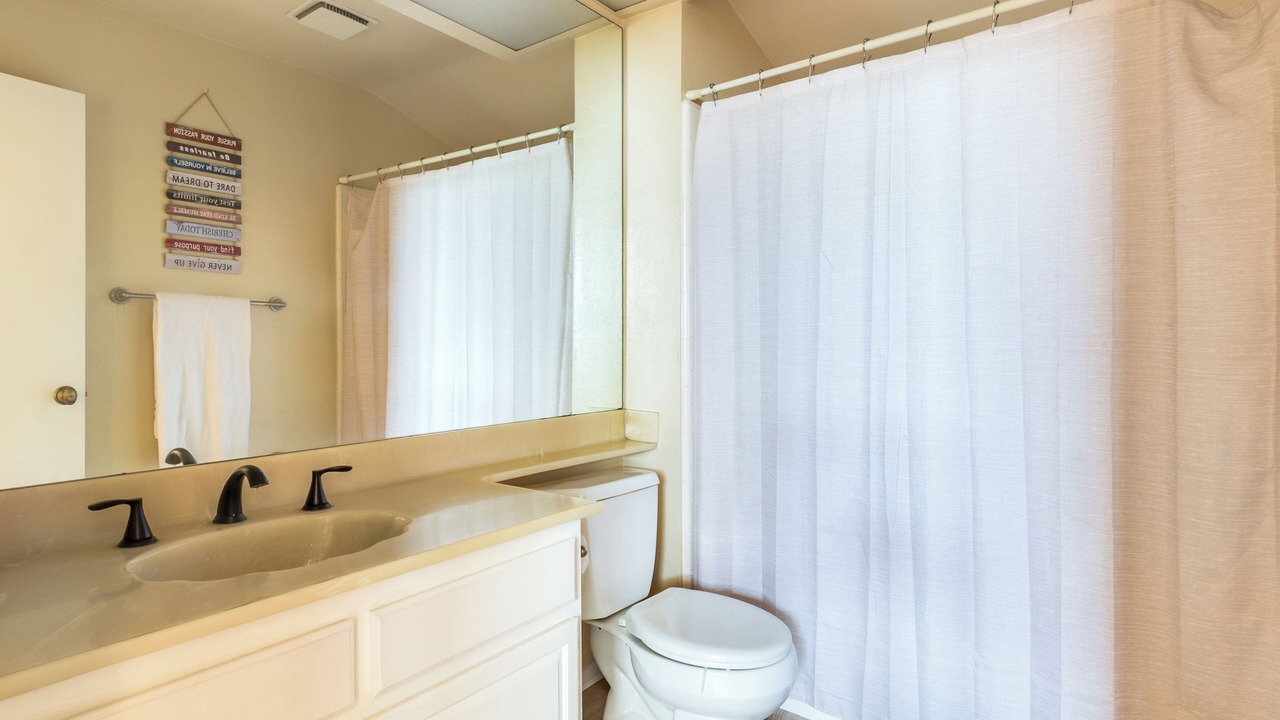 Photo of Bathroom in Estates at Canyon Crest