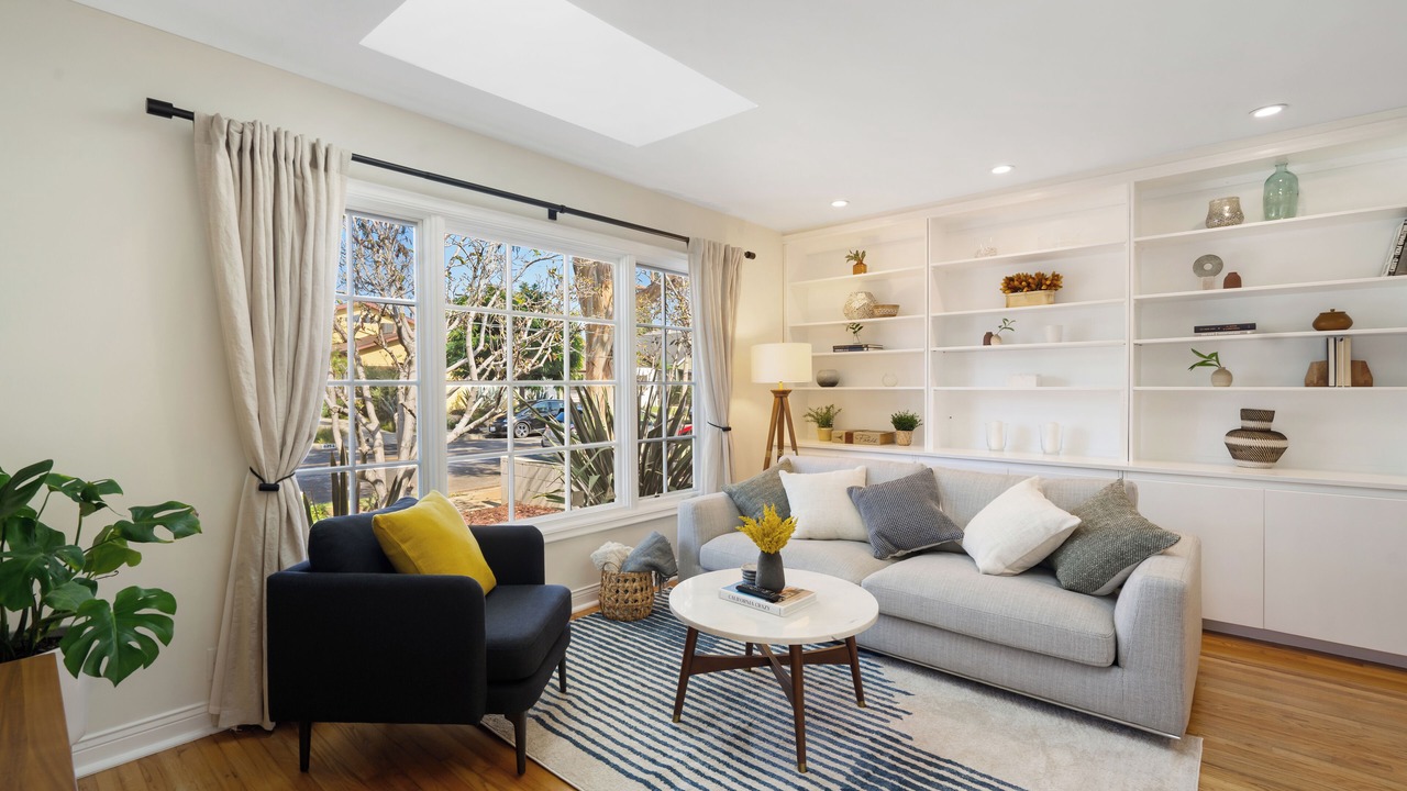 Photo of Livingroom in Culver - West