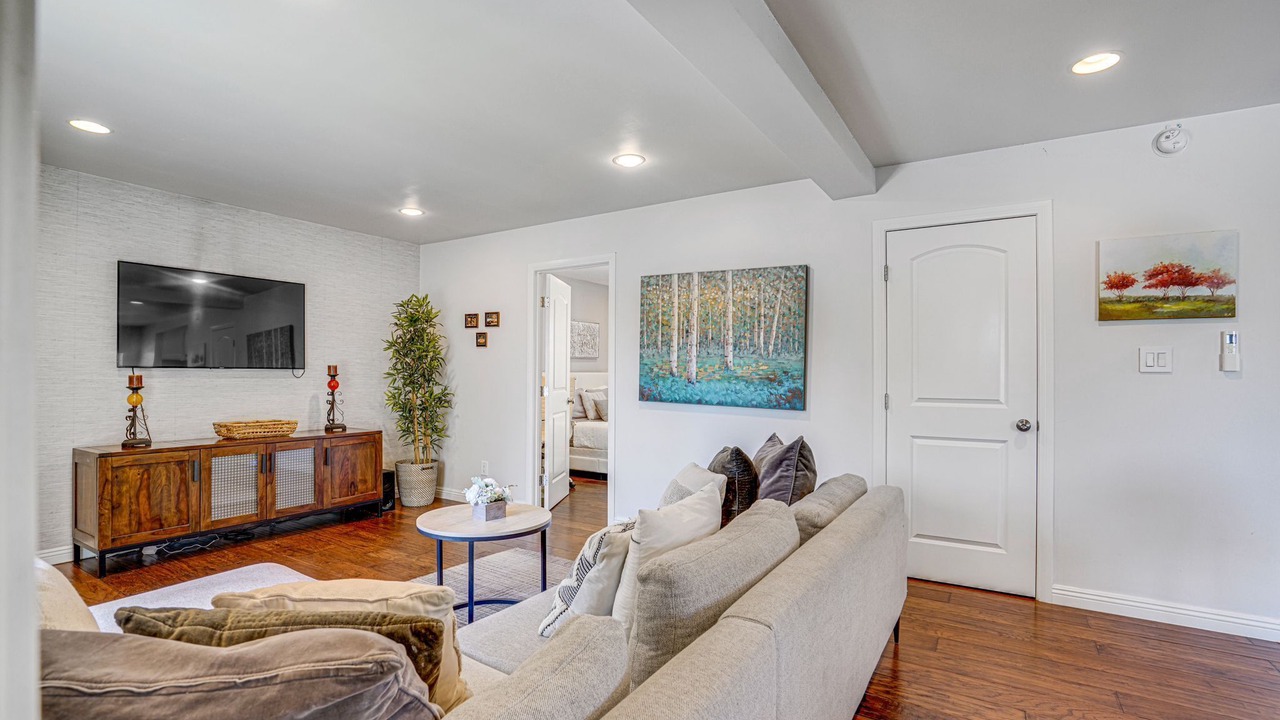 Photo of Livingroom in View Park-Windsor Hills