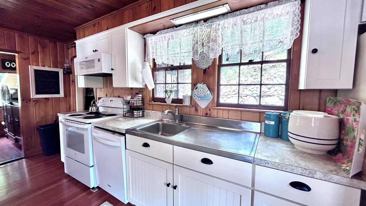 Photo of Kitchen in Oquossoc