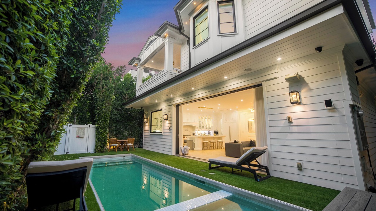 Photo of Outdoor in Melrose