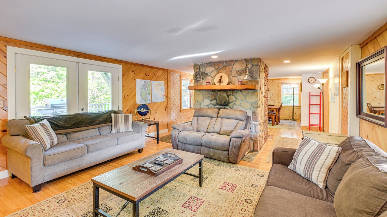 Photo of Livingroom in Southwest Harbor