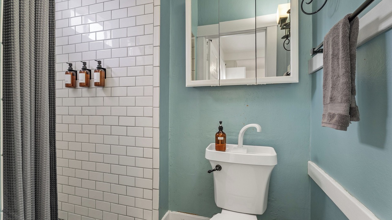 Photo of Bathroom in Alamitos Beach