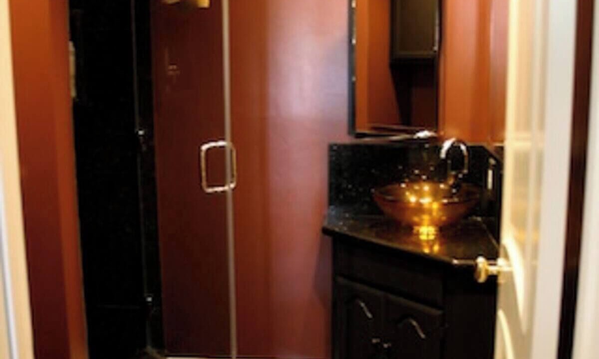 Photo of Bathroom in Sherman Oaks