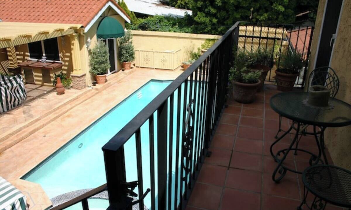 Photo of Outdoor in Sherman Oaks
