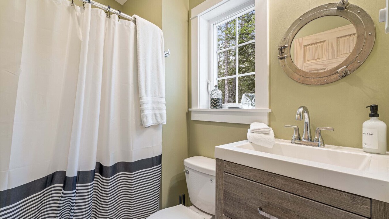 Photo of Bathroom in Lamoine
