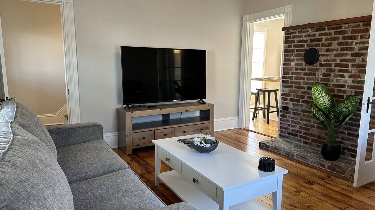 Photo of Livingroom in Rockland
