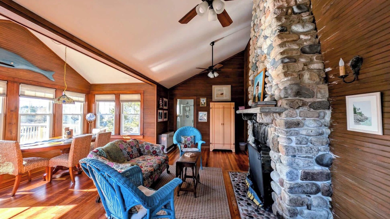 Photo of Livingroom in Prospect Harbor