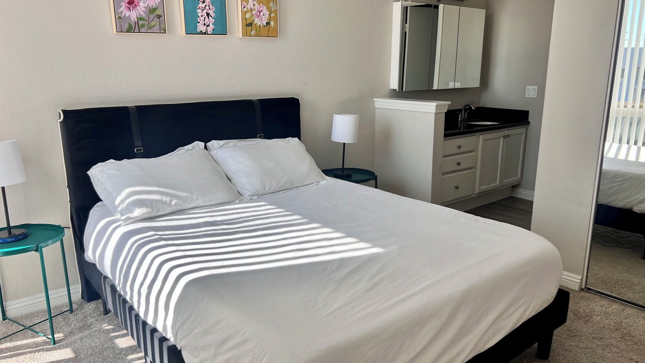 Photo of Bedroom in College East
