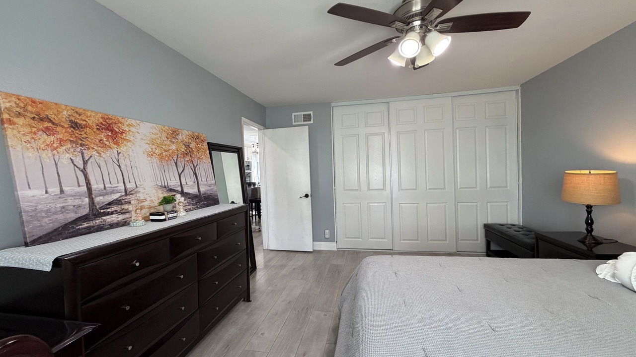 Photo of Bedroom in Lake Forest