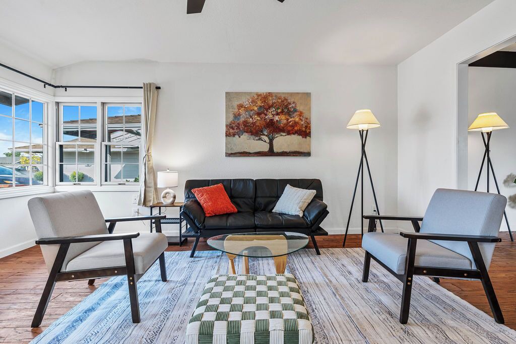 Photo of Livingroom in Northwest Anaheim