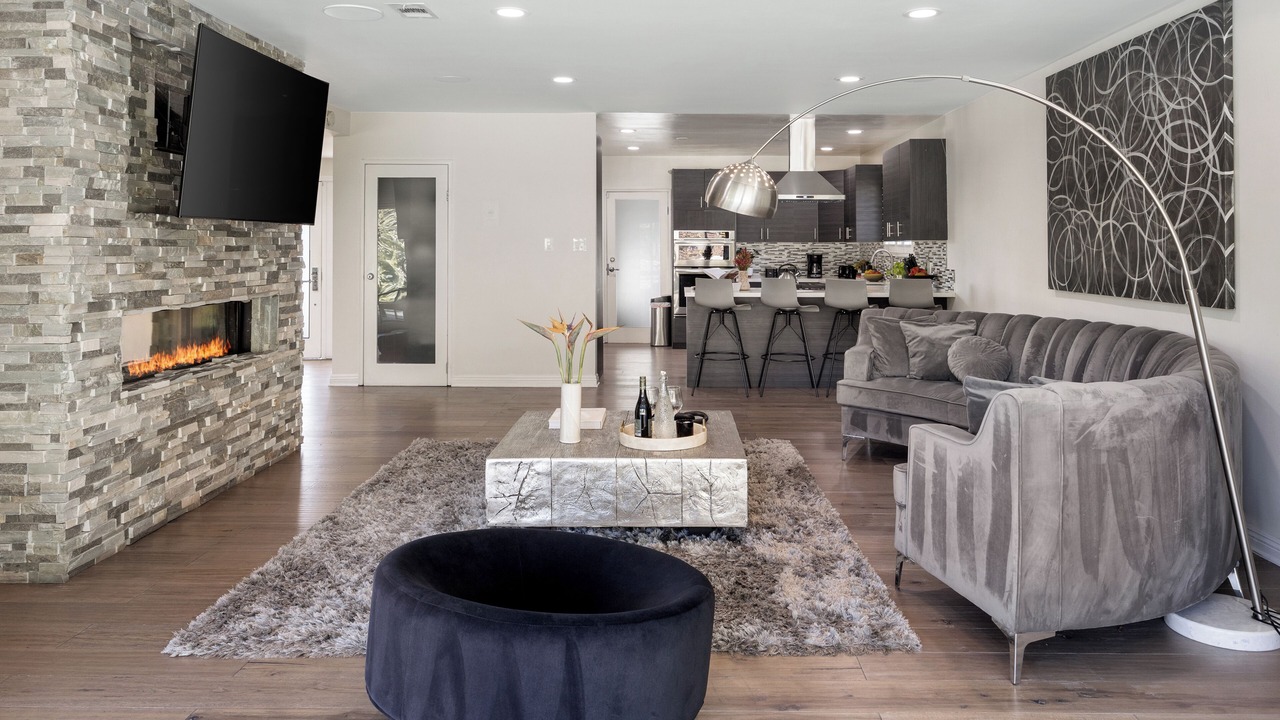 Photo of Livingroom in Ladera Heights