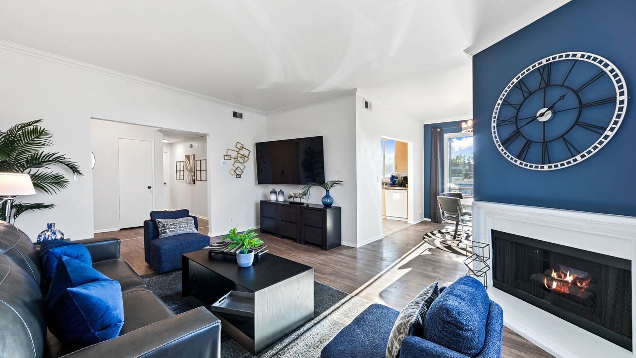 Photo of Livingroom in Beverly Grove