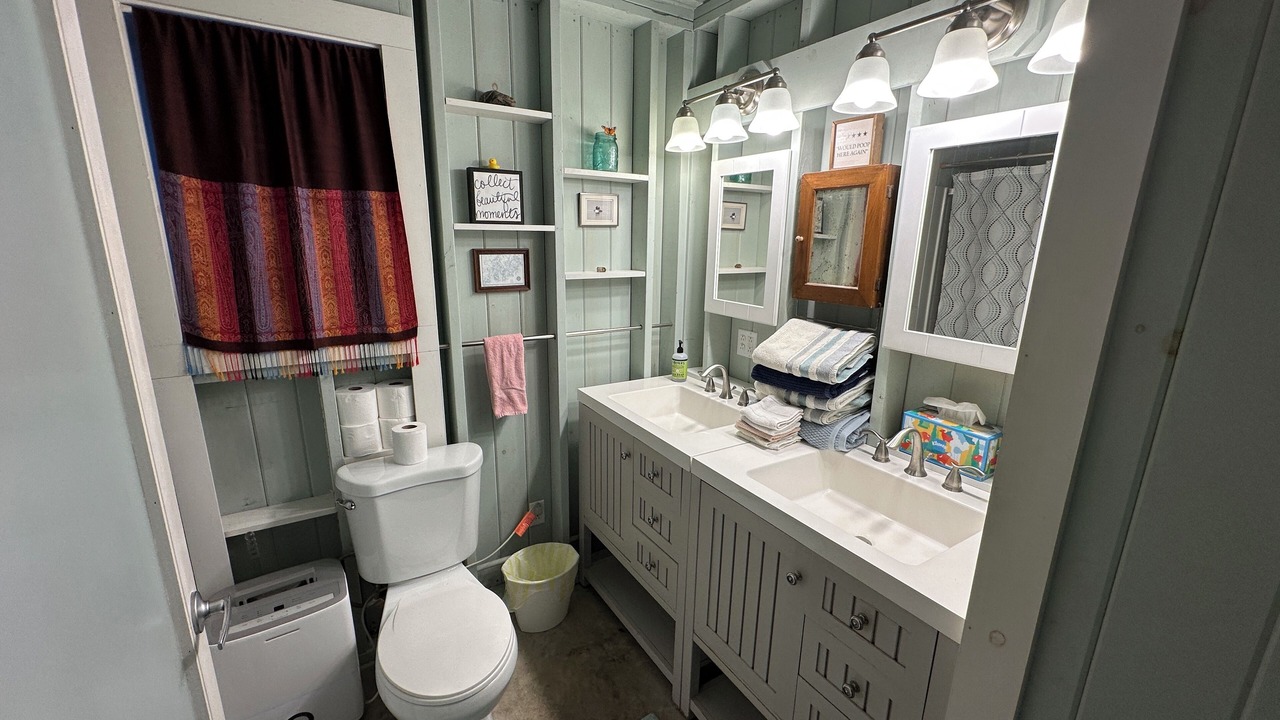 Photo of Bathroom in Orland