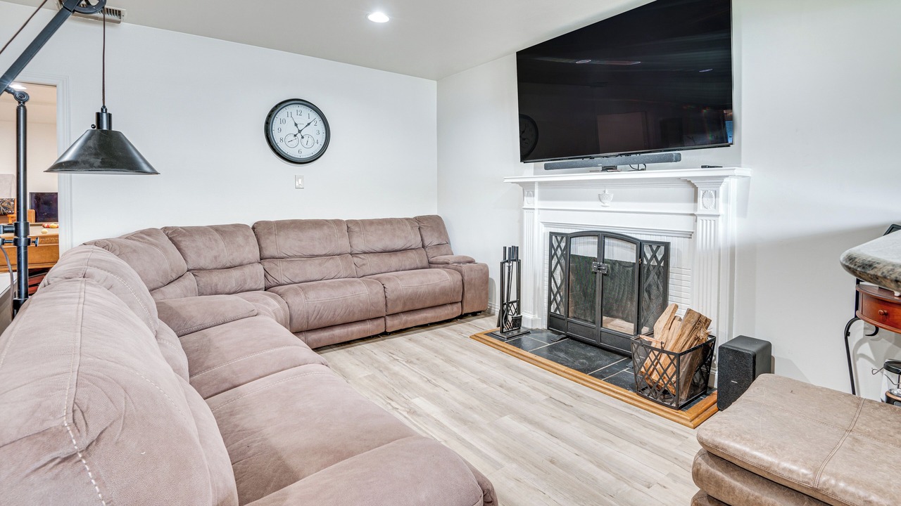 Photo of Livingroom in Baldwin Hills