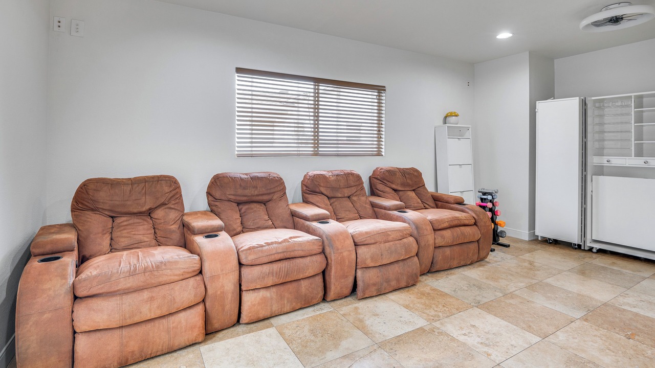 Photo of Bedroom in Baldwin Hills