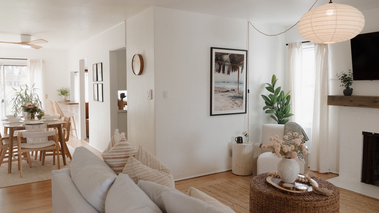 Photo of Livingroom in Beach Barber Tract