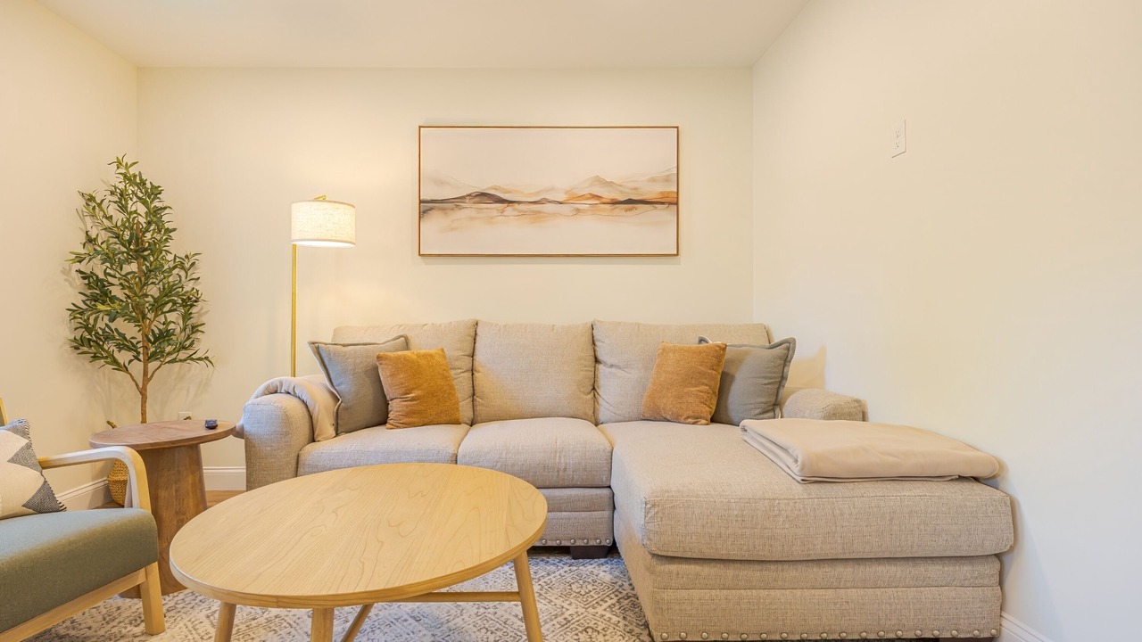 Photo of Livingroom in Ellsworth