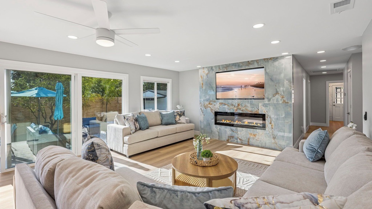 Photo of Livingroom in Vista