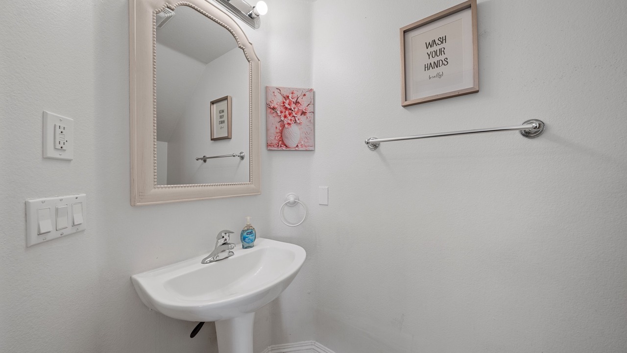 Photo of Bathroom in Corona