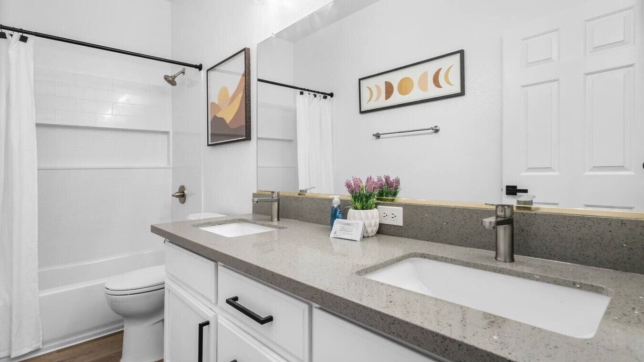 Photo of Bathroom in North Las Vegas
