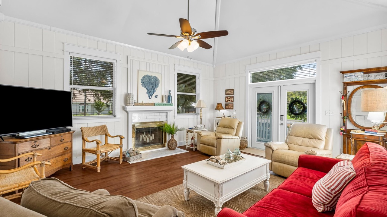 Photo of Livingroom in Gulf Pines
