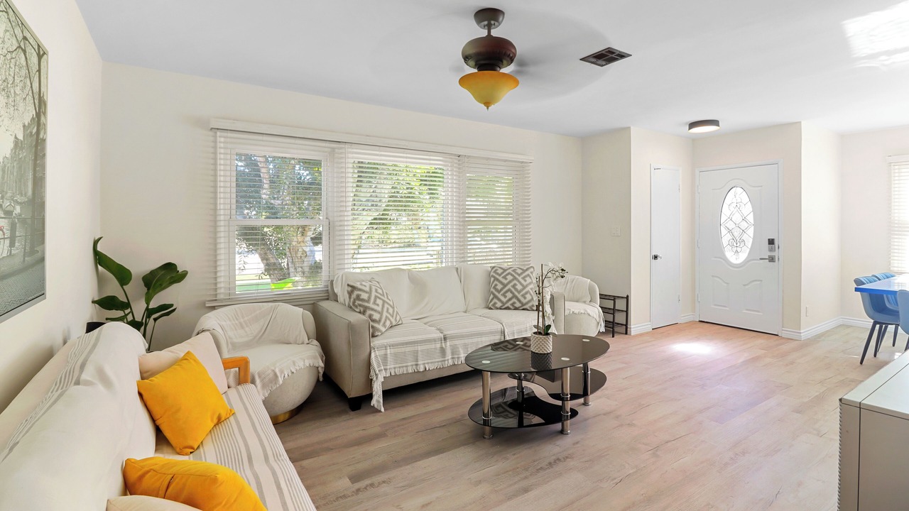 Photo of Livingroom in Westminster