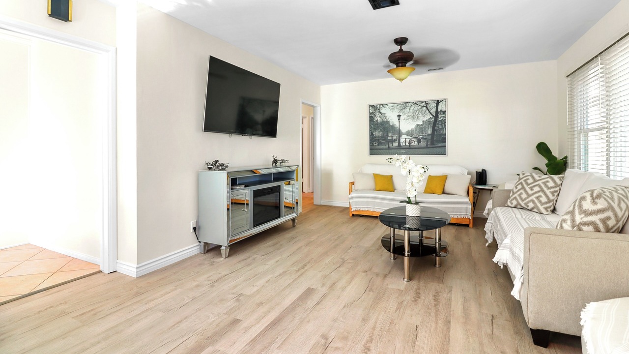 Photo of Livingroom in Westminster