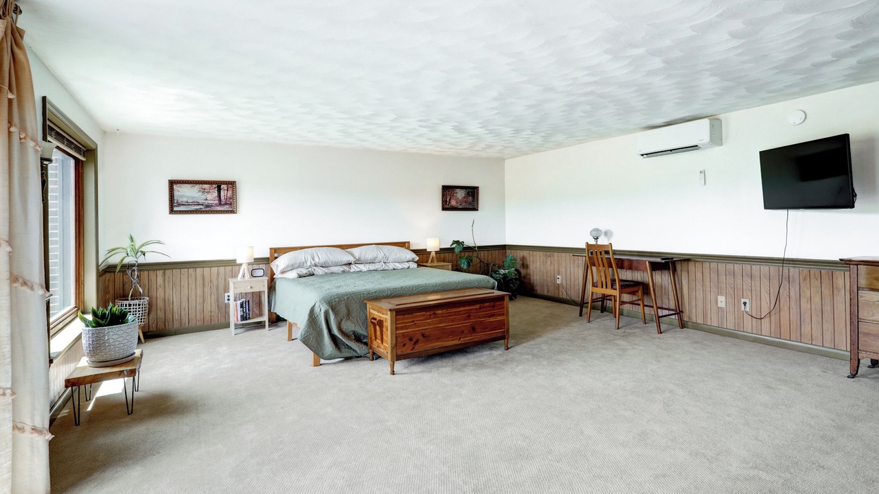 Photo of Bedroom in Willow Street